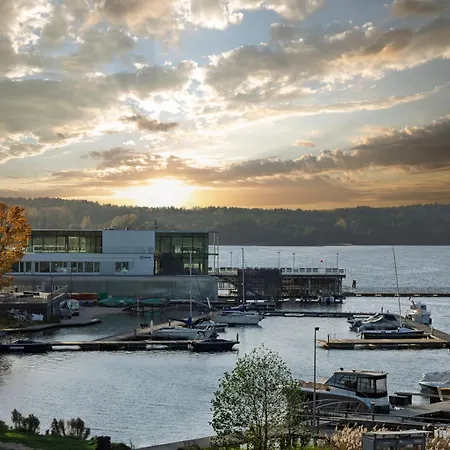 Przy Plazy Nad Zatoka Apartment *